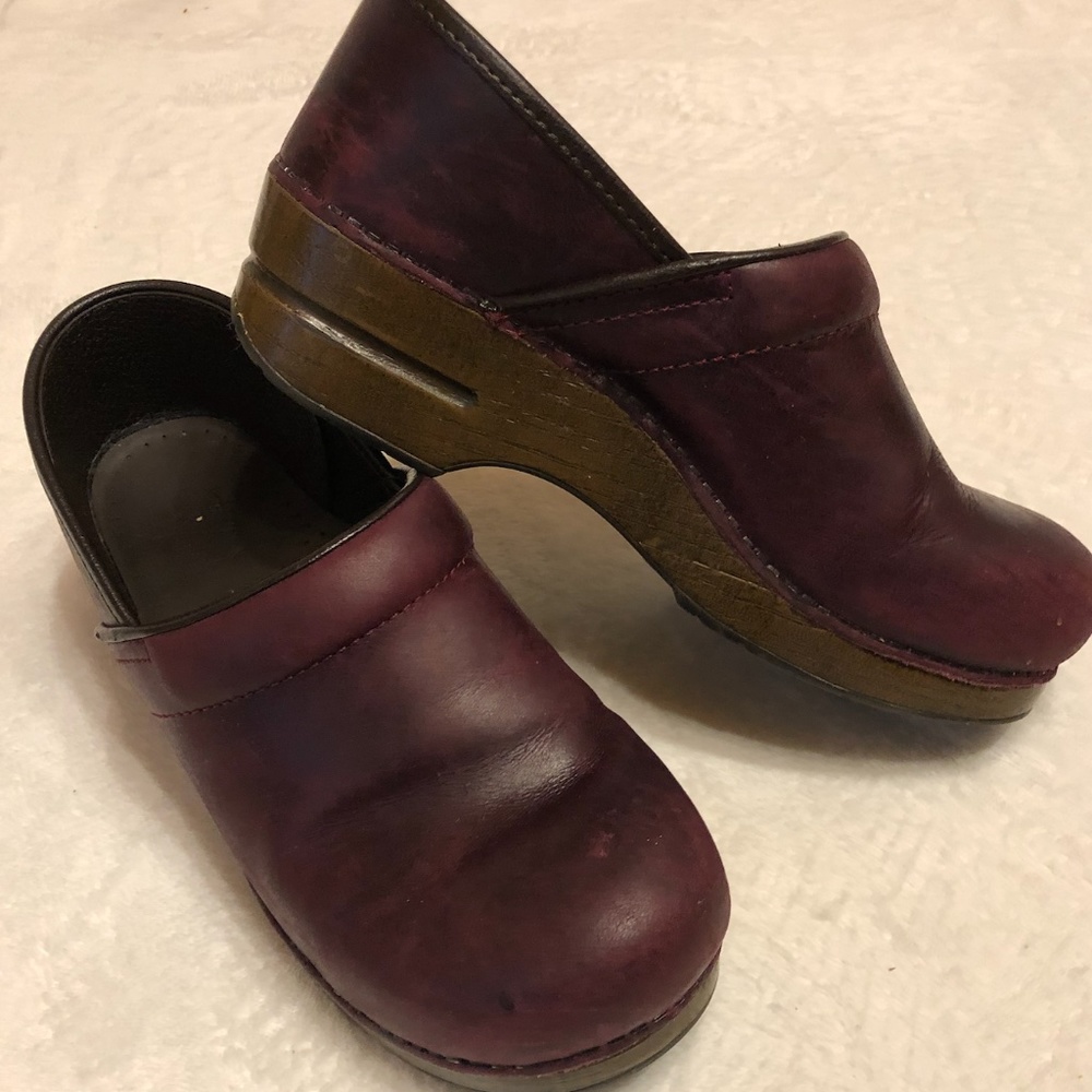 Leather Danskos